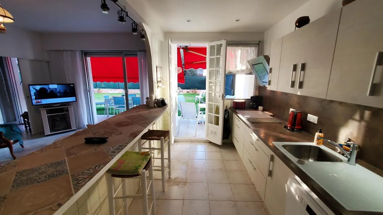 Superbe Rez De Jardin Dans Residence Au Calme Nicea 0*,  Francja