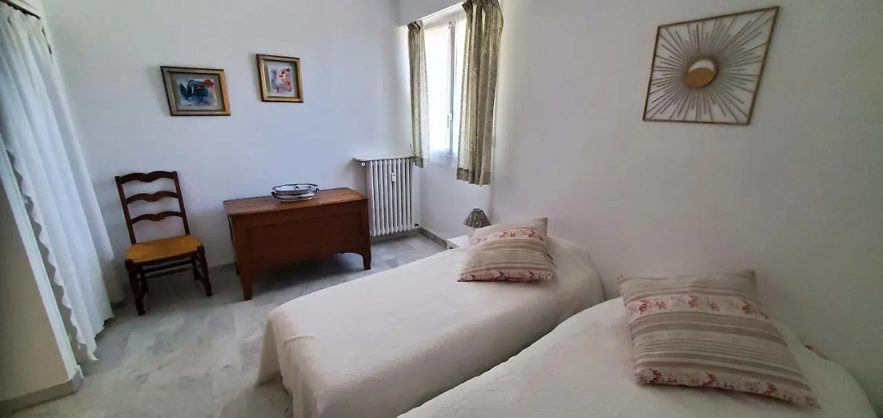 Apartament Superbe Rez De Jardin Dans Residence Au Calme Nicea