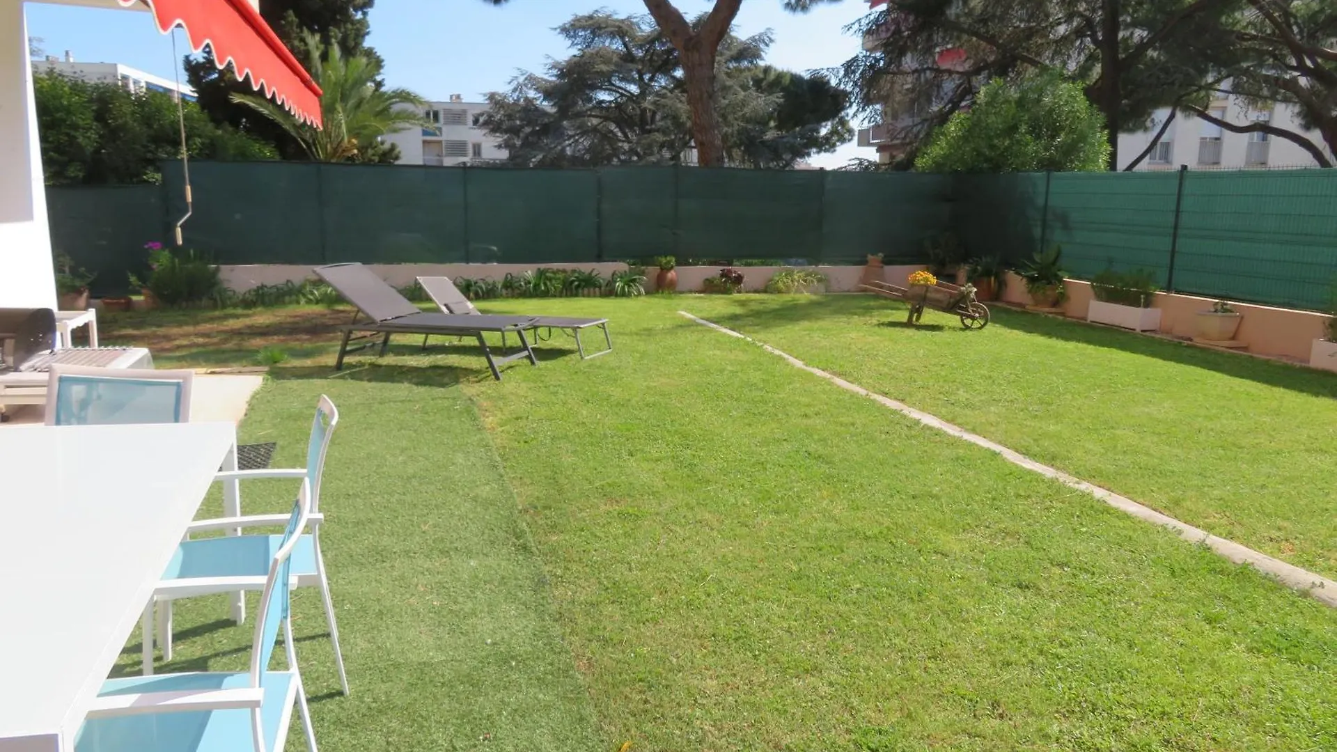 Superbe Rez De Jardin Dans Residence Au Calme Nicea 0*,  Francja